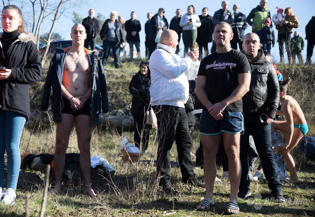 Plivanje za Časni krst 2021.