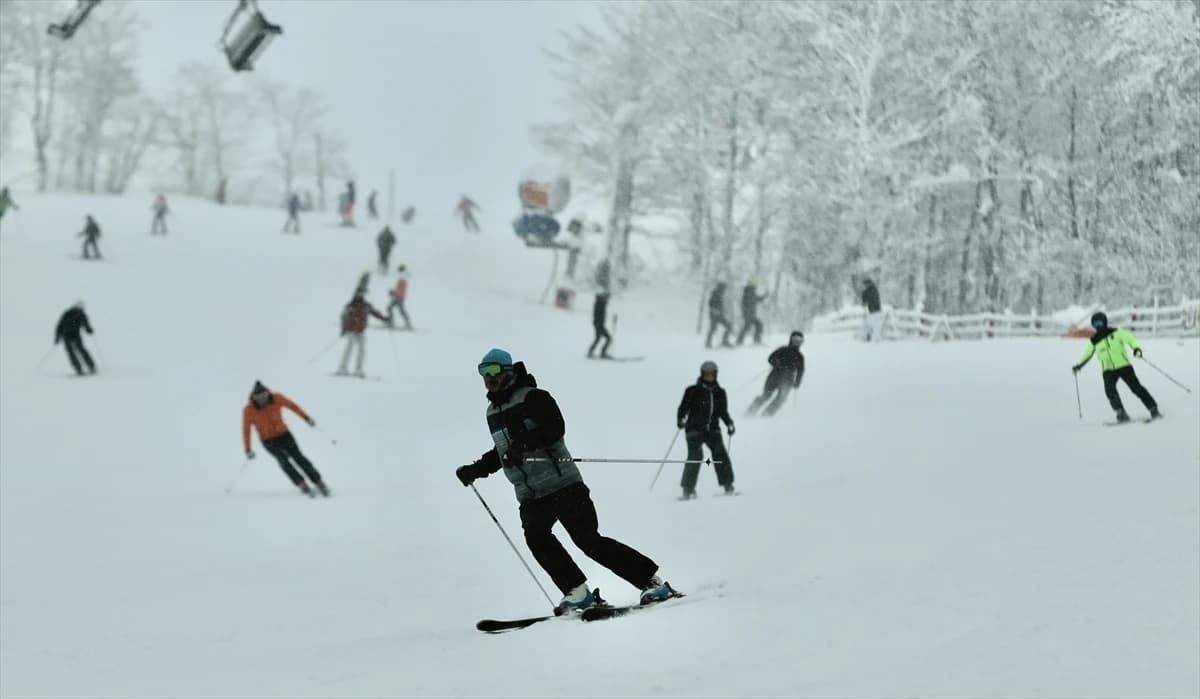 Brojni posjetitelji i skijaši na Bjelašnici