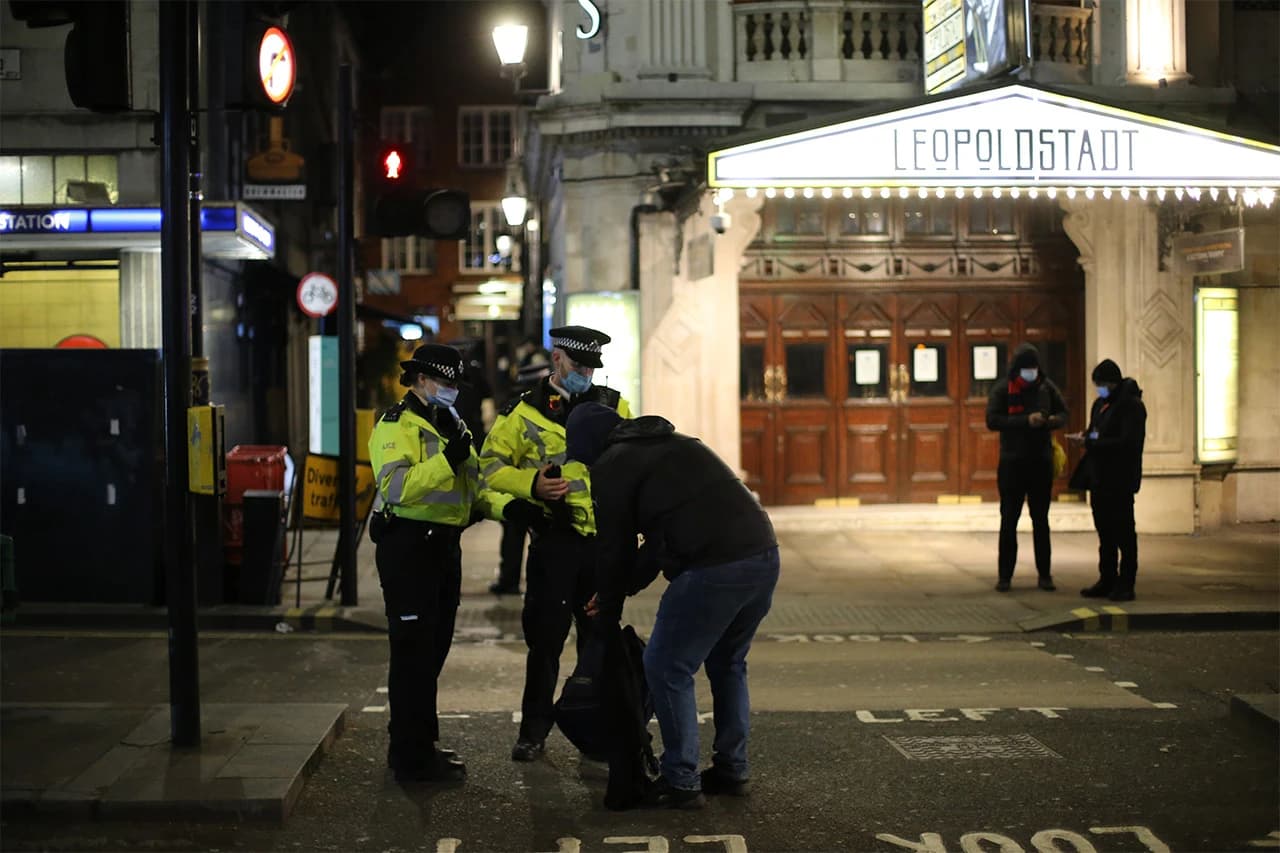 Skromni doček Nove godine širom svijeta