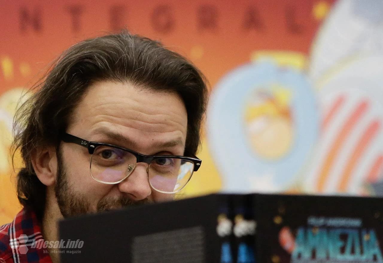 MoStrip i Filip Andronik predstavili Amneziju