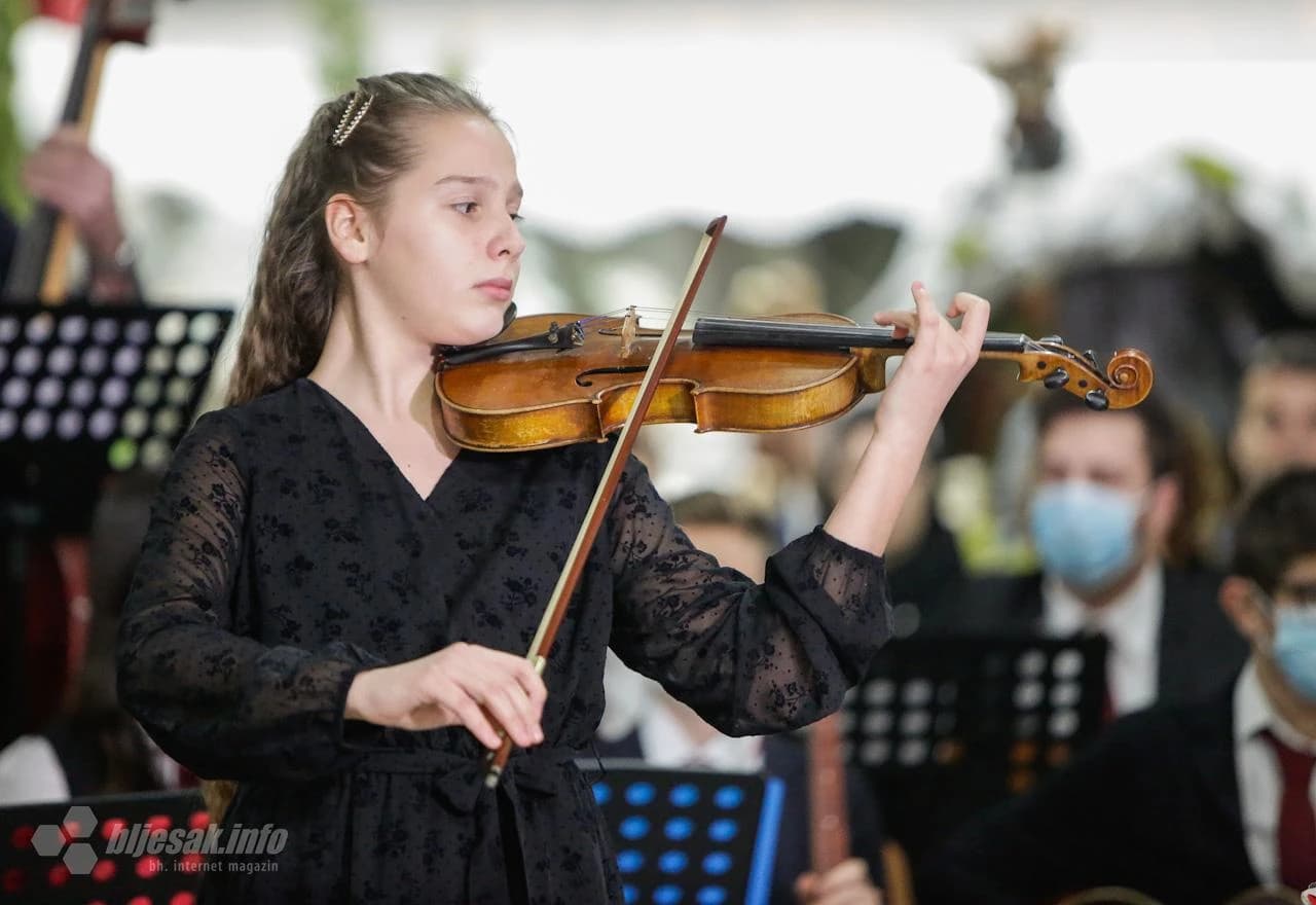 Napretkov božićni koncert upriličen u Mostaru