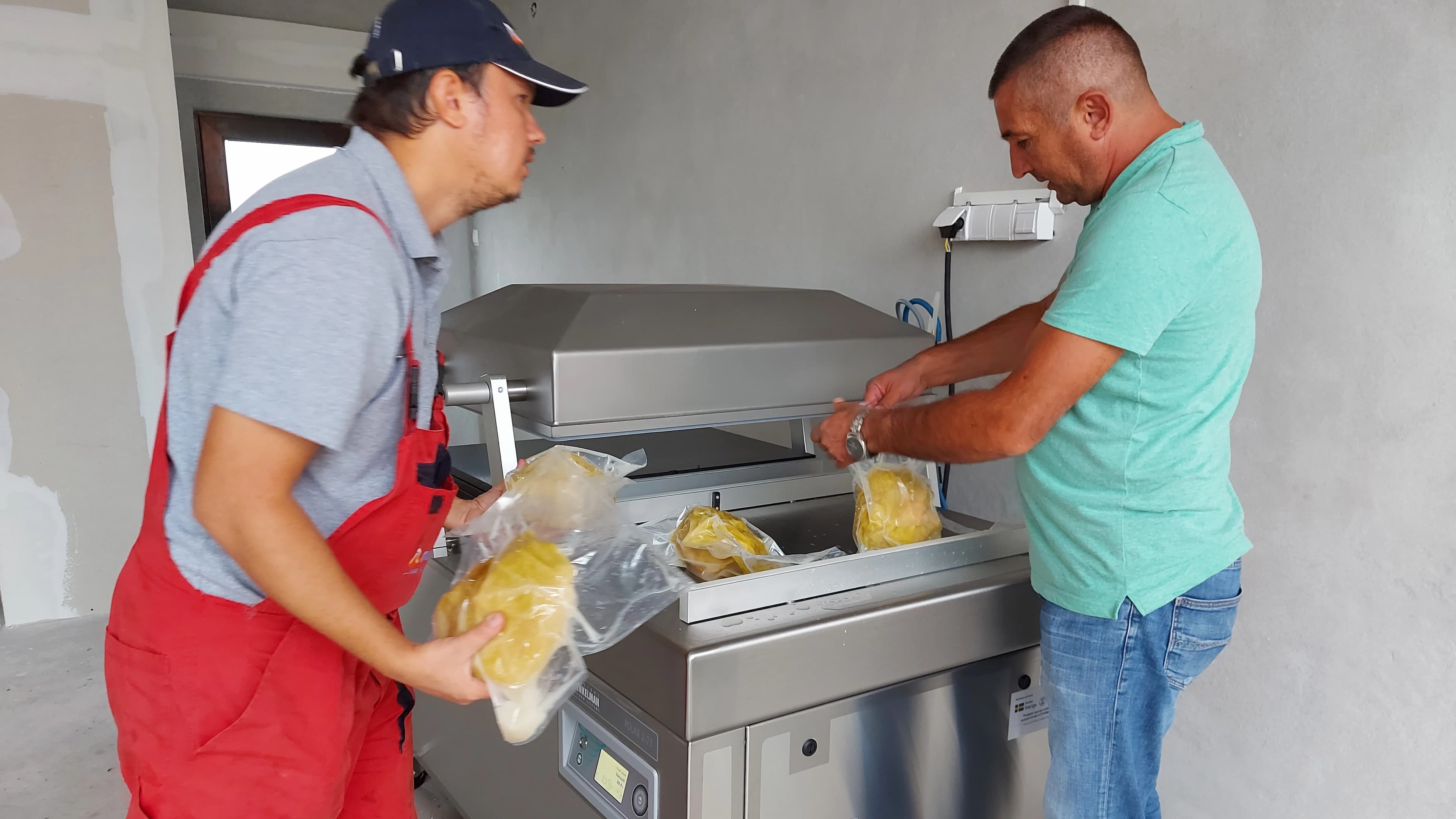 Mićo i još nekoliko poljoprivrednika osnovali su zadrugu