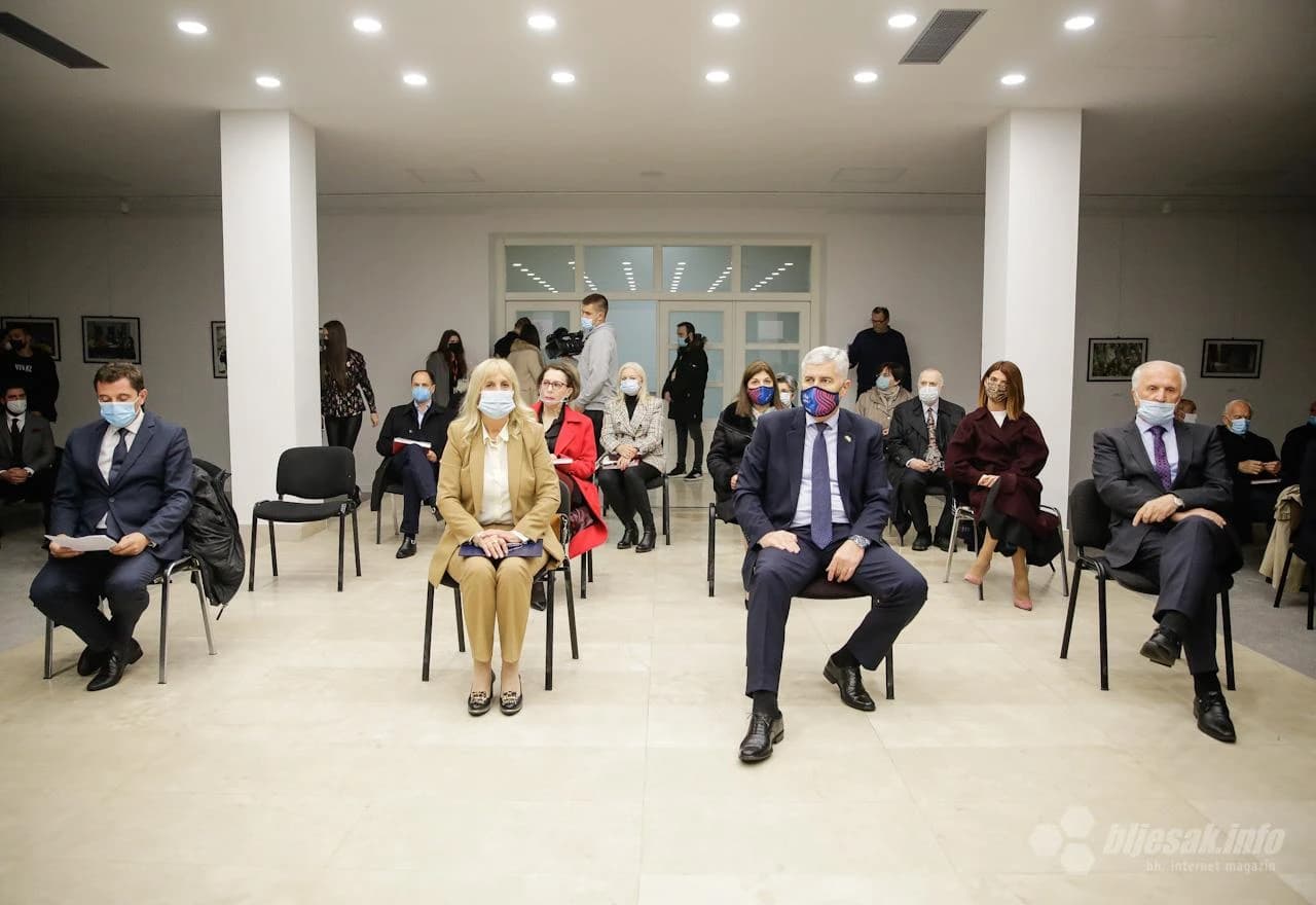 Izložba fotografija Stojana Stole Lasića u Mostaru