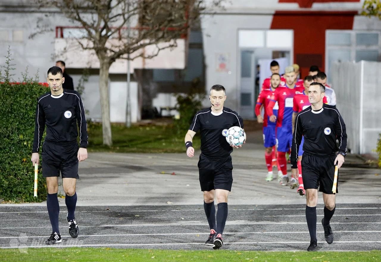 Haris Kaljanac s pomoćnicima