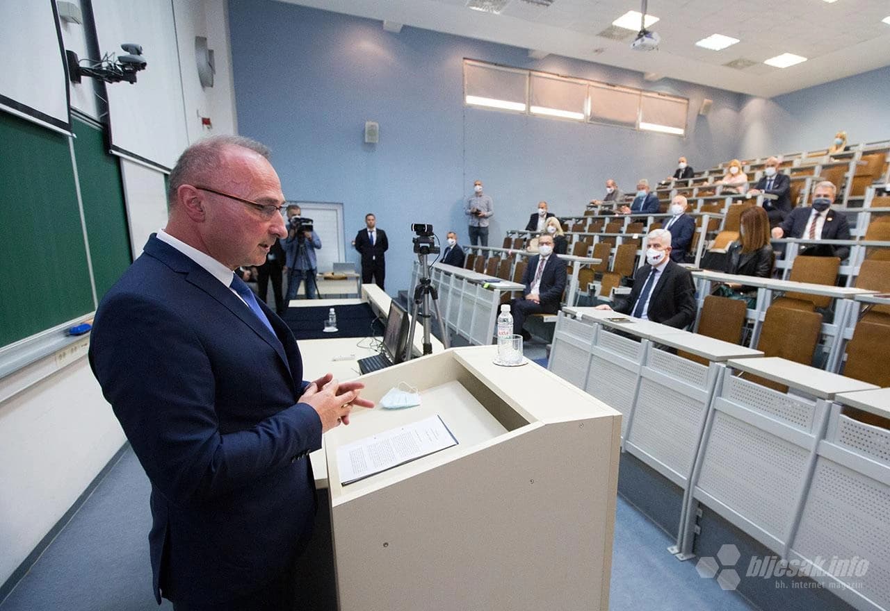 Ministar Grlić Radman na SUM-u