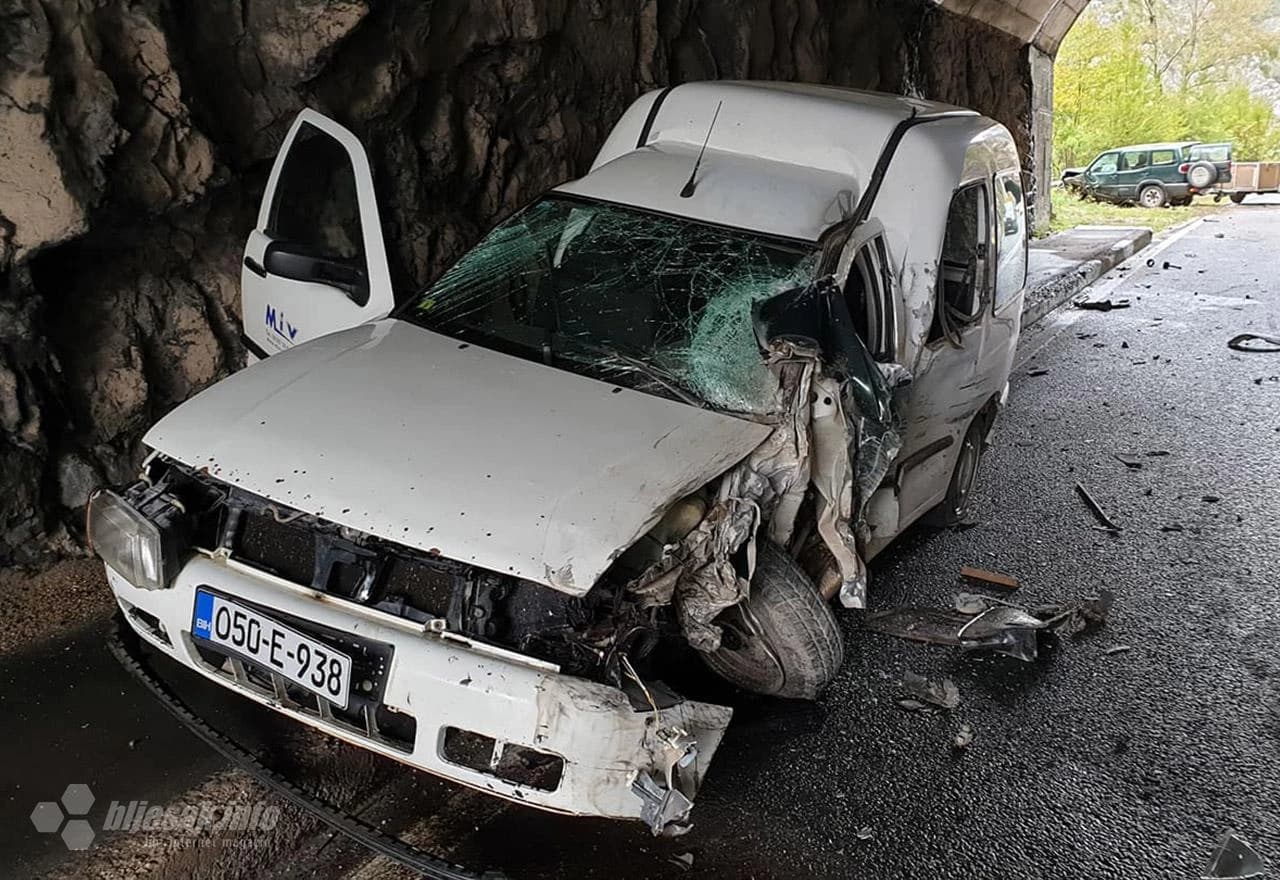 Oštećeno vozilo VW Caddy