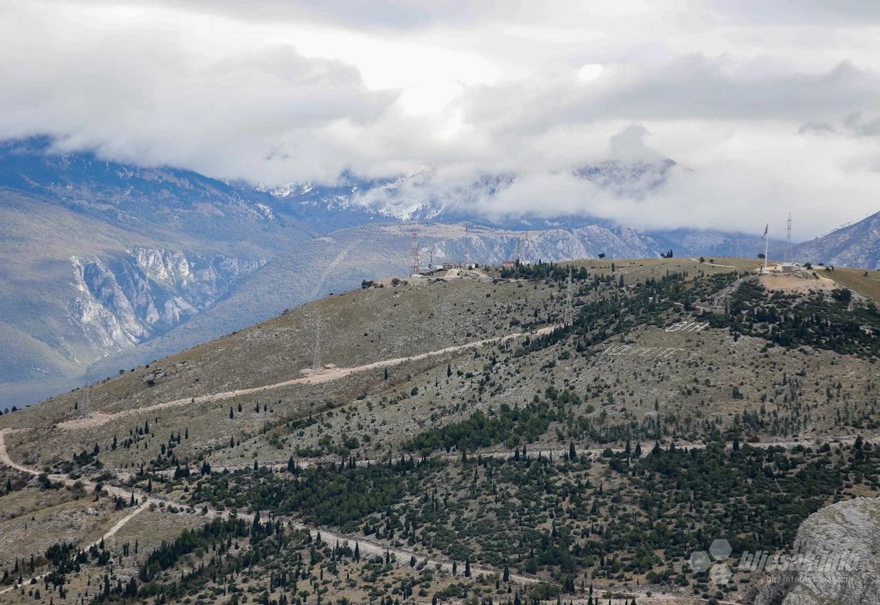Snijeg na planinama oko Mostara
