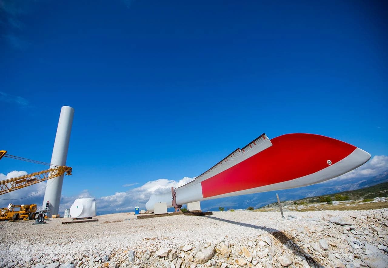 Počela montaža vjetroelektrana na Podveležju