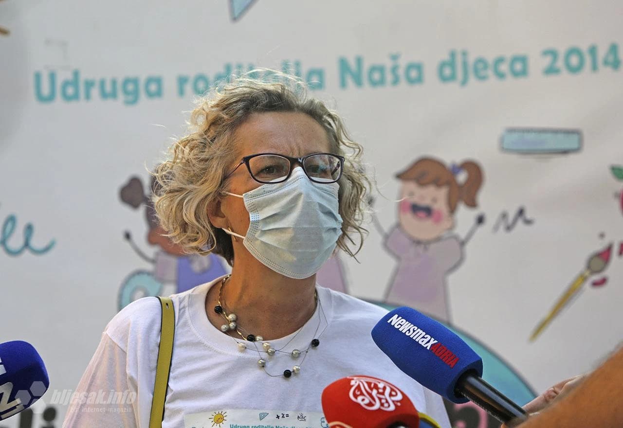 Prosvjed roditelja u Mostaru