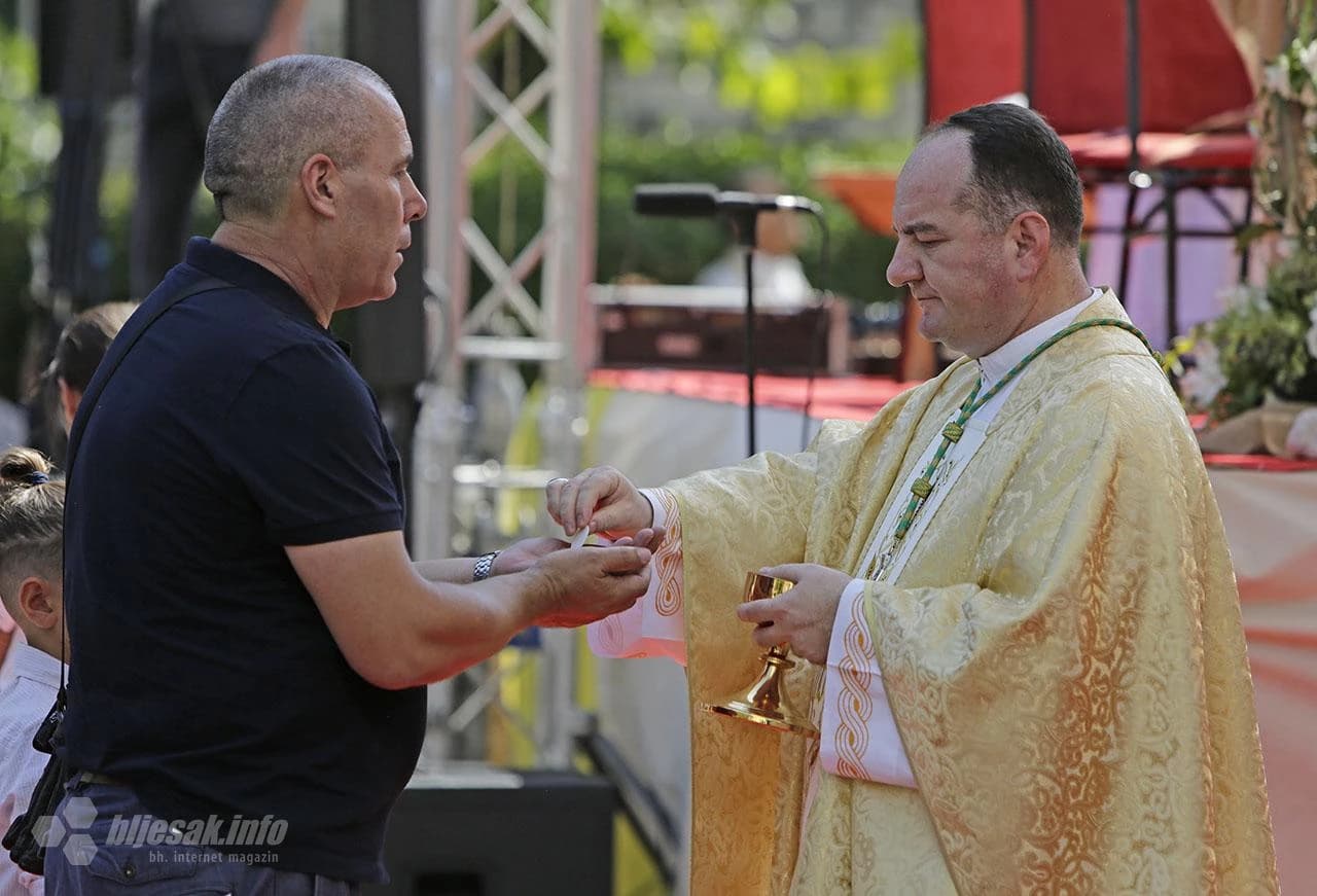 Biskup Petar Palić preuzeo službu mostarsko-duvanjskog biskupa i apostolskog upravitelja Trebinjsko-mrkanske biskupije.