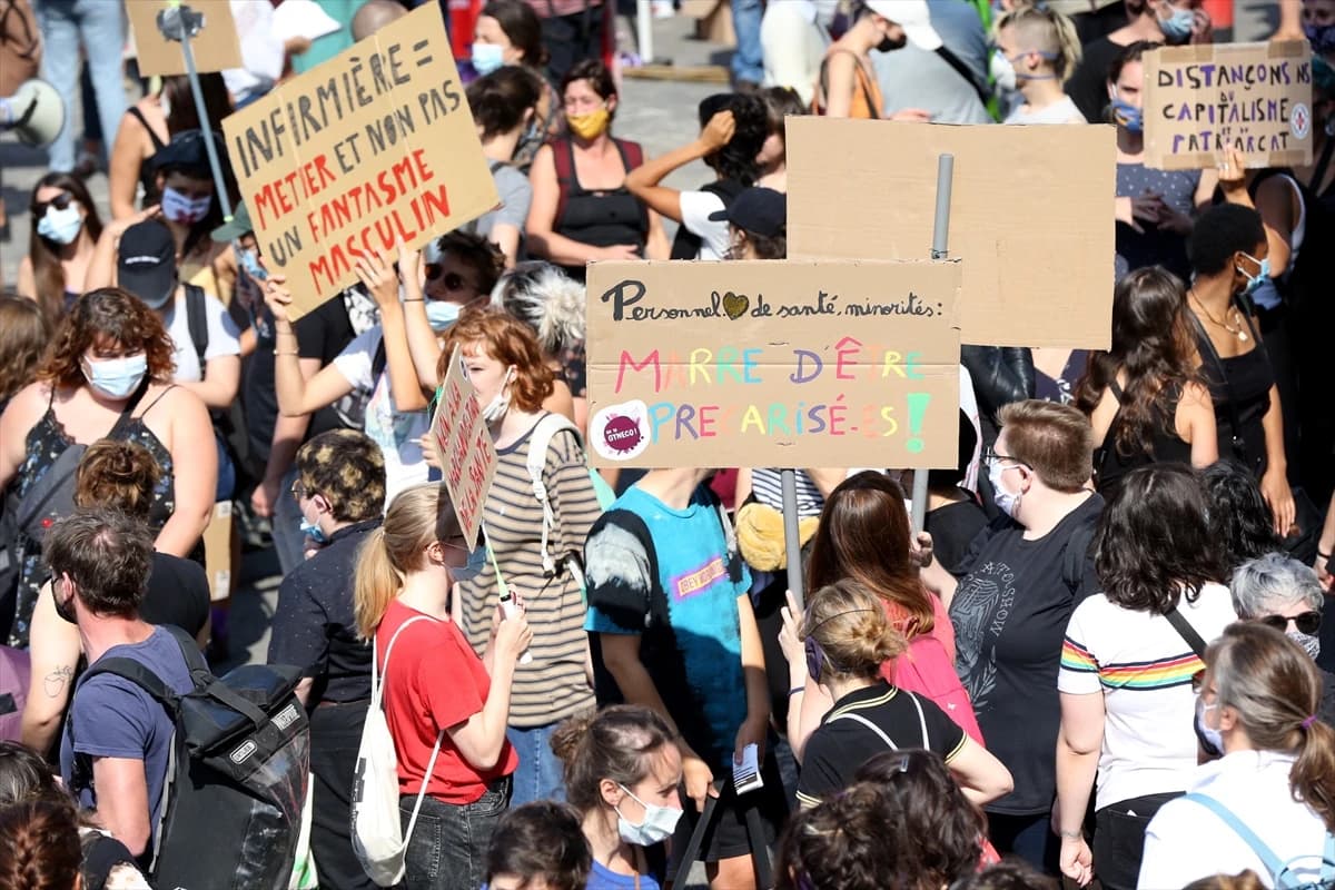 U Briselu skup podrške zdravstvenim radnicima, tražili povećanje plaća