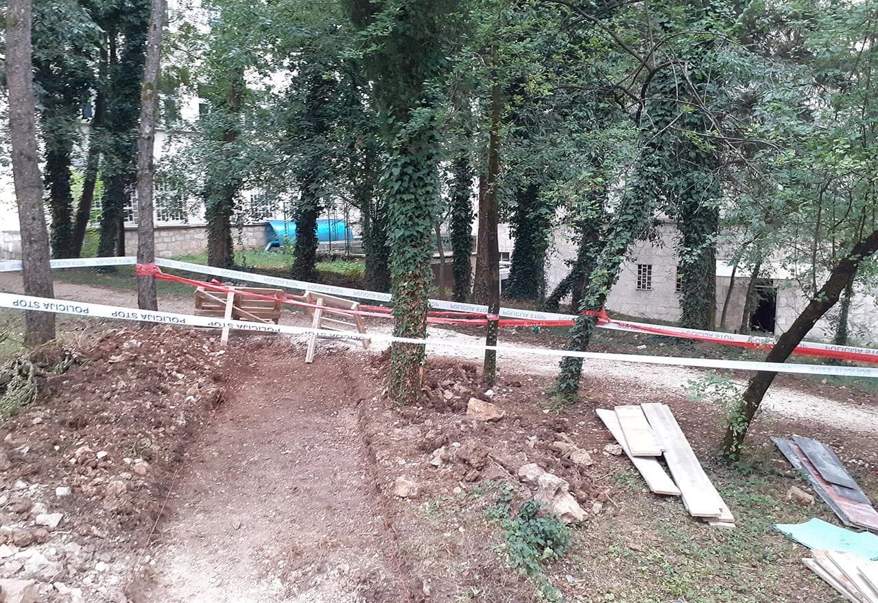 Policija je obilježila mjesto na kojem su pronađene kosti