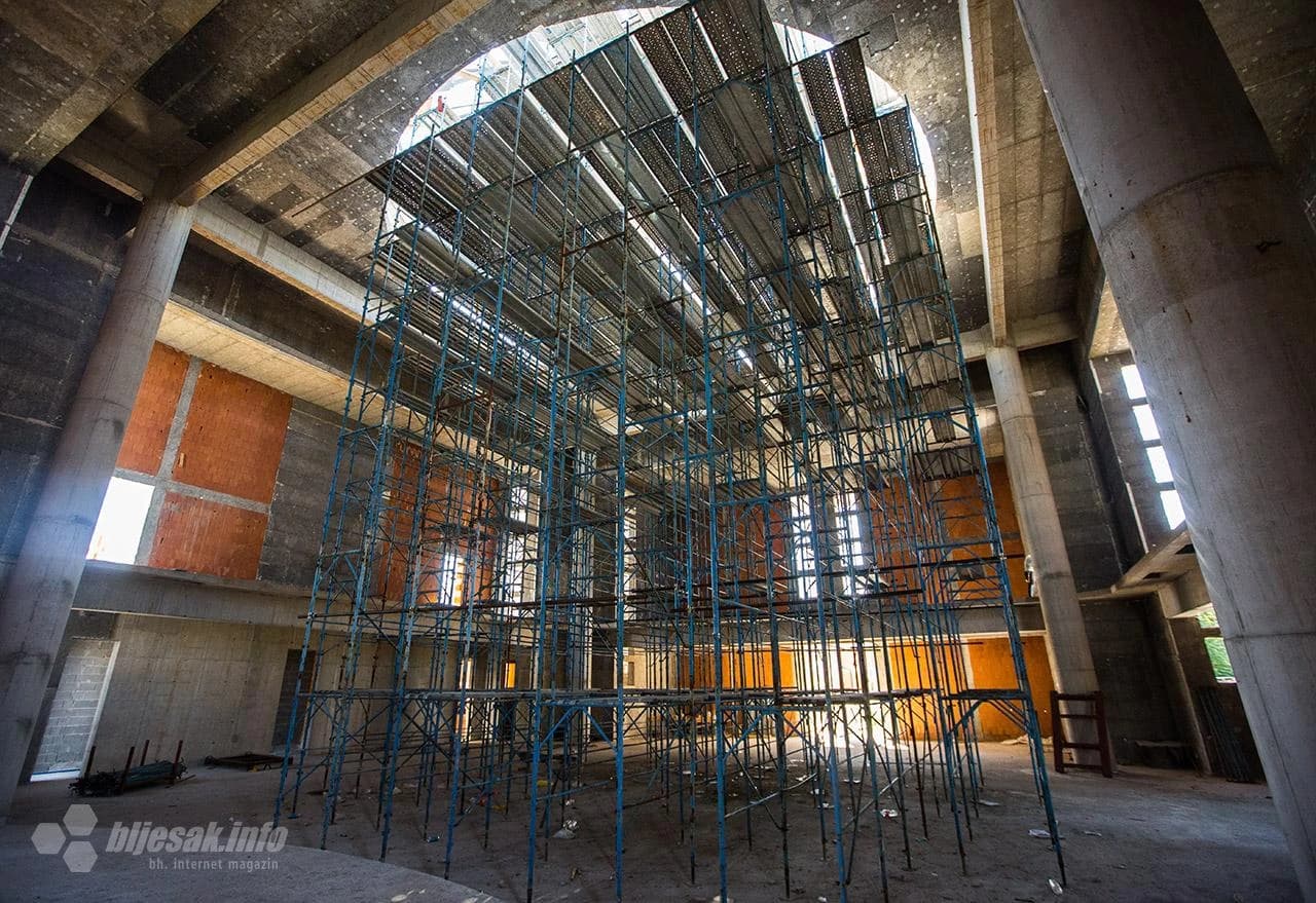 Župa sv. Tome Apostola na Bijelom brijegu 