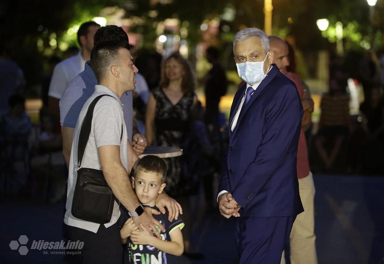 Projekcija glazbene razglednice Mostara