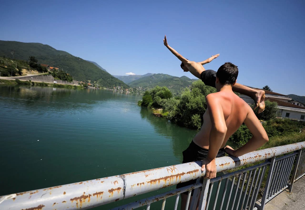 Jablaničko jezero puno kupača