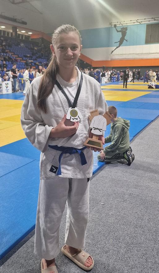 Jelena Ćeško - Jelena Ćeško osvojila zlato i pehar za najuspješniju natjecateljicu turnira