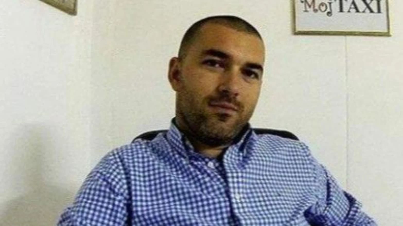 Božidar Cicmil je likvidiran 19. listopada 2015. godine u jutarnjim satima u klasičnoj sačekuši u garaži zgrade u kojoj je živio, u mostarskom naselju Rudnik.