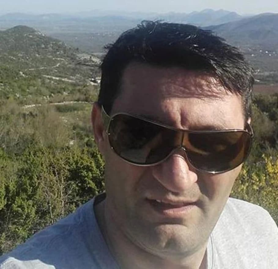 Toni Brkić je ubijen u klasičnoj sačekuši 9. kolovoza 2021. godine, nešto prije ponoći, u zaseoku Vodice u Vojnićima kod Ljubuškog