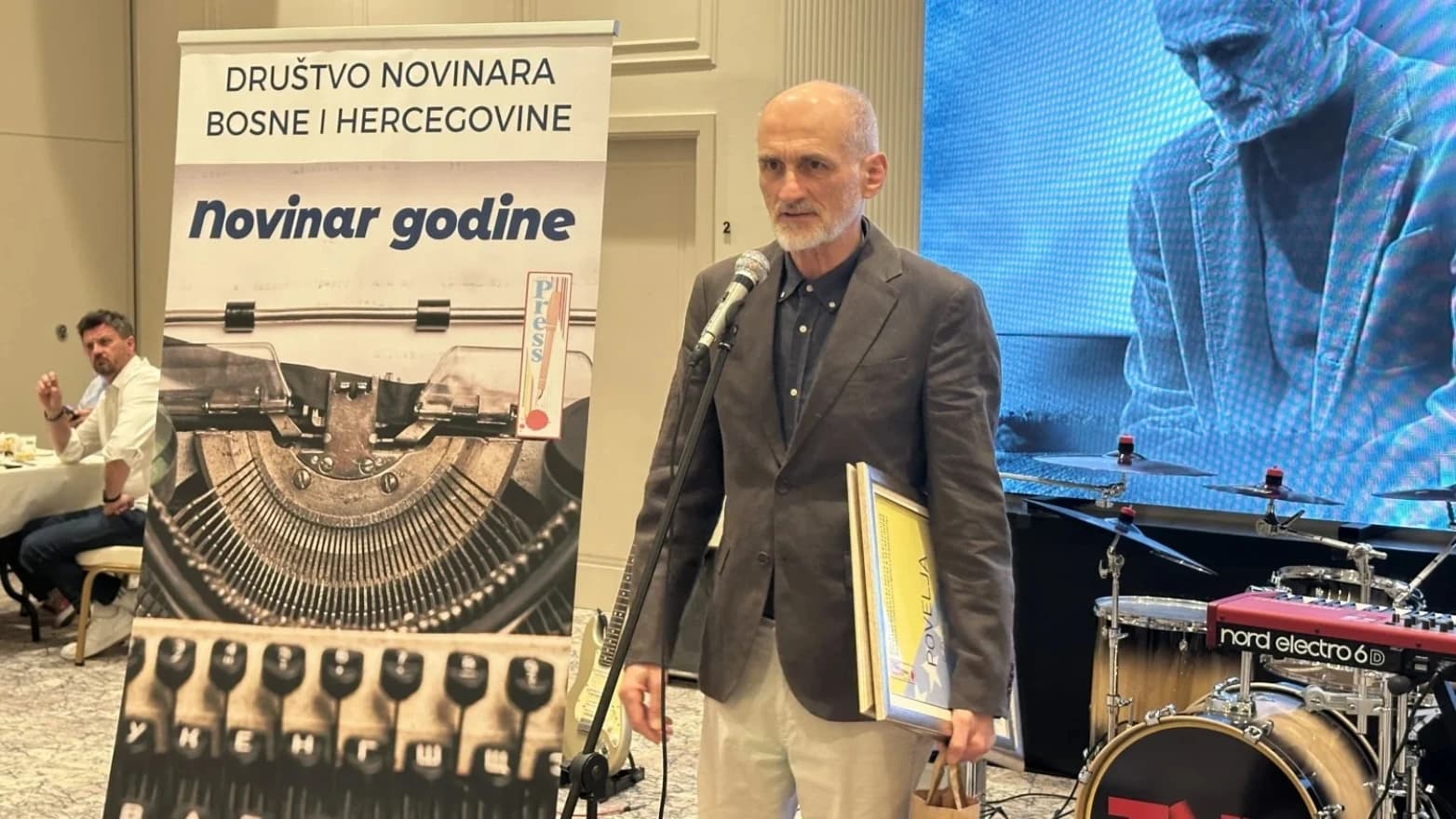 Nagrada za životno djelo dodijeljena je novinarskom doajenu Bori Kontiću.