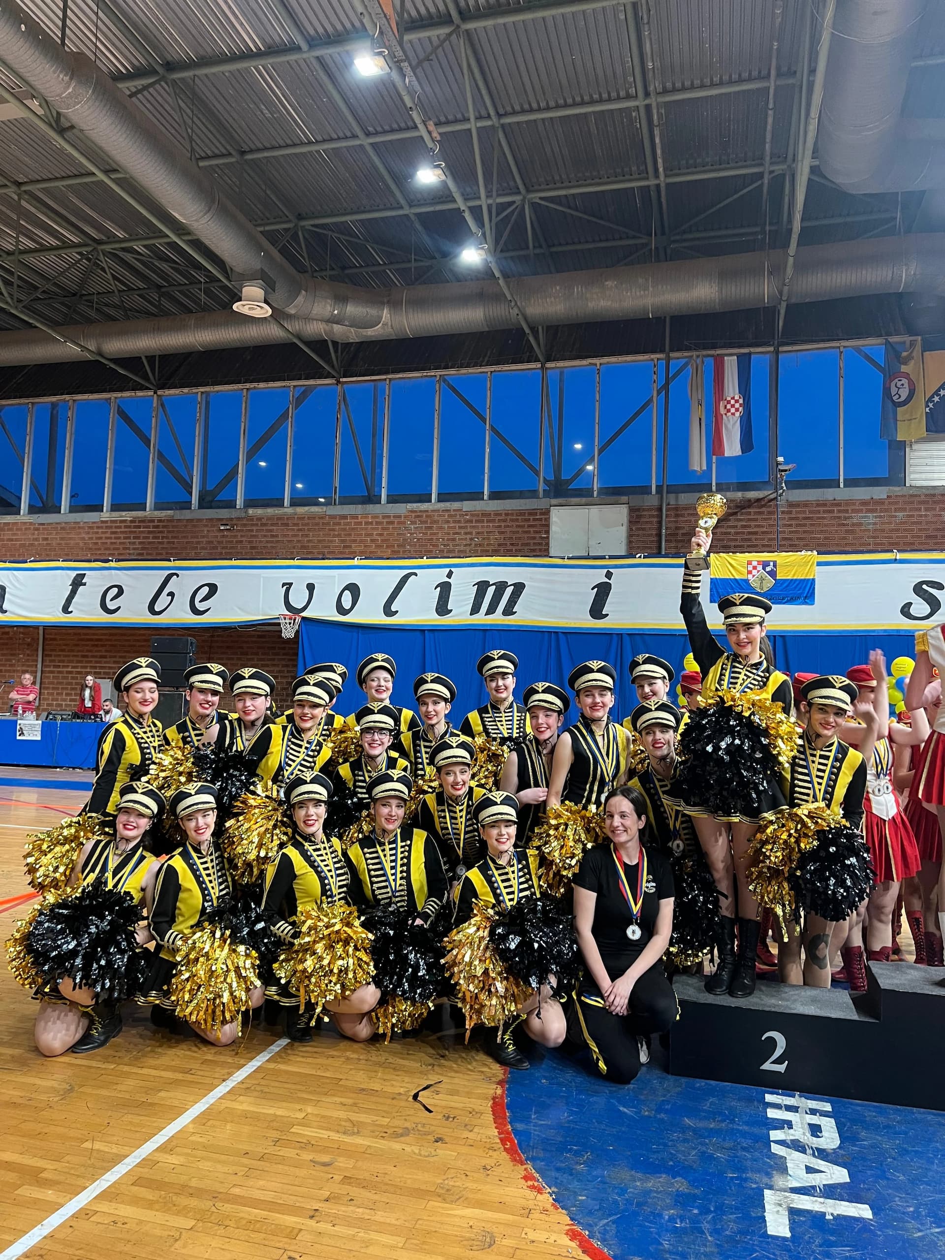 Mostarskim mažoretkinjama je pripala titula viceprvakinja u kategorijama formacija pompon za seniore.