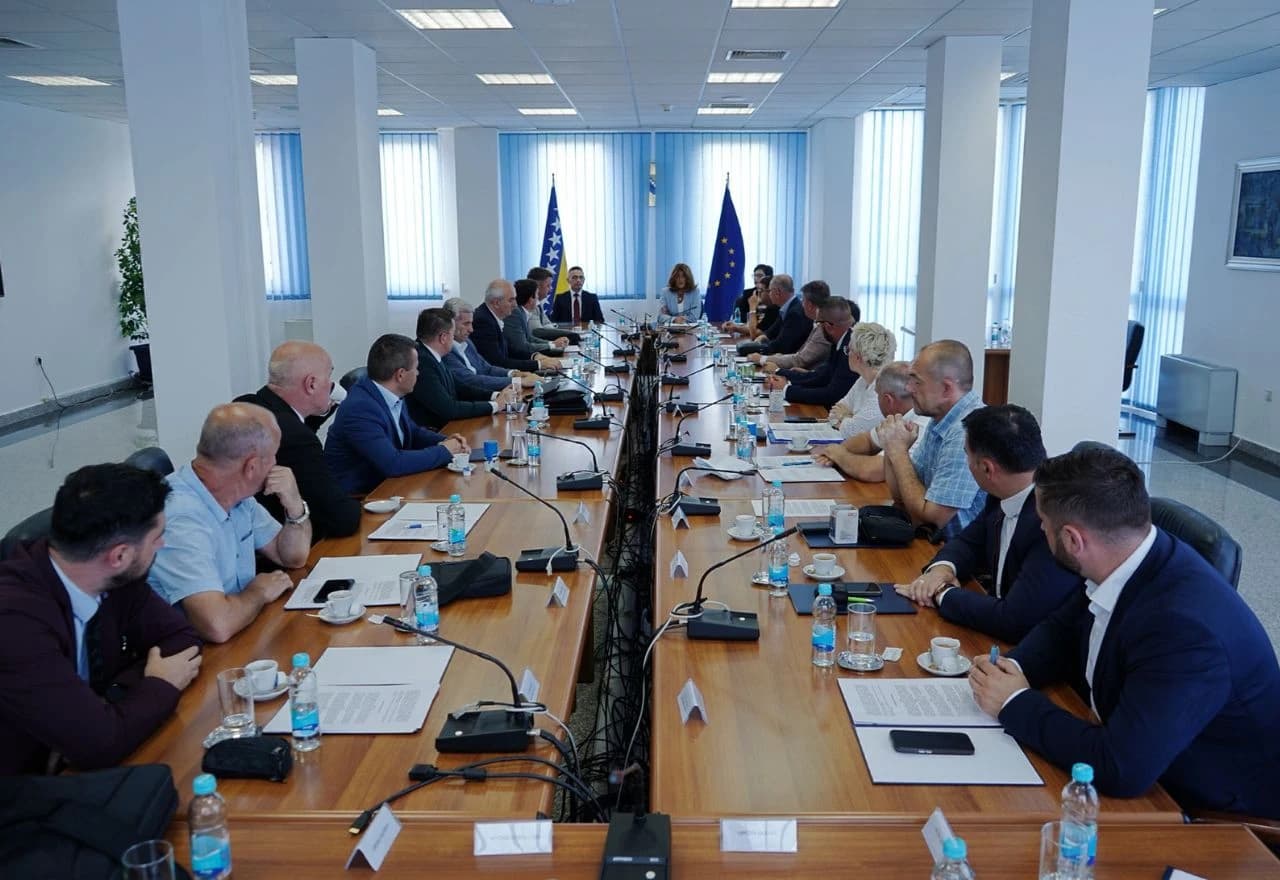 Ministrica Katić potpisala sporazume za lokalne ceste