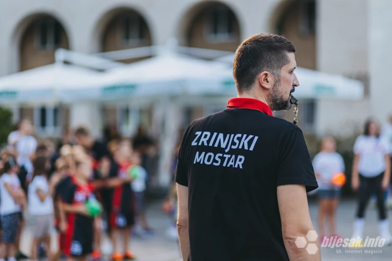 Mini rukomet za djecu ispred Kosače u Mostaru