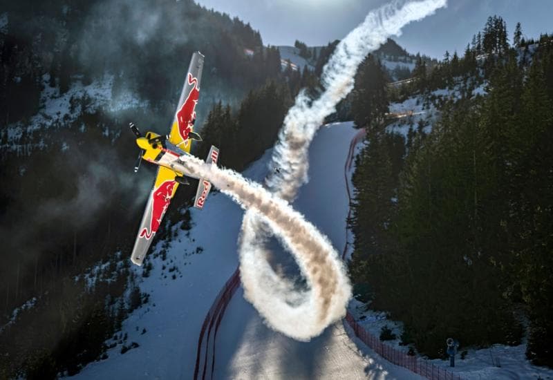Dario Costa pomjerio granice avijacije, letio avionom niz legendarni Streif - FOTO | Dario Costa pomjerio granice avijacije, letio avionom niz legendarni Streif